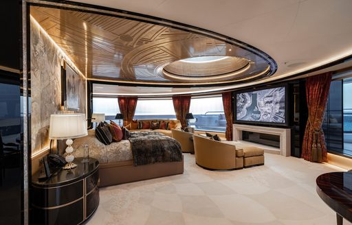 Overview of the owners cabin onboard charter yacht KISMET