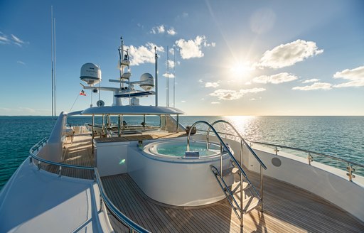 Jacuzzi on board charter yacht NEENAH