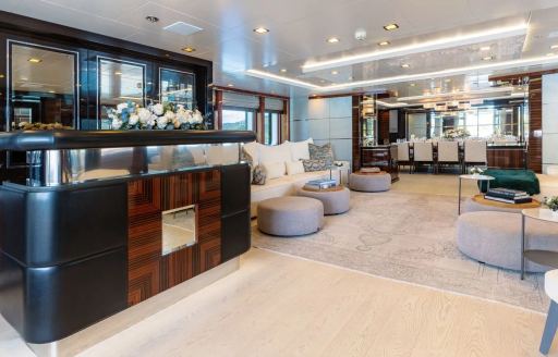 Charter yacht HOLDIN' MY OWN interior wet bar 