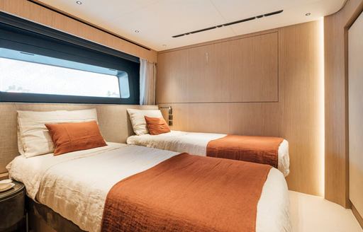Twin cabin onboard charter yacht ANDIAMO