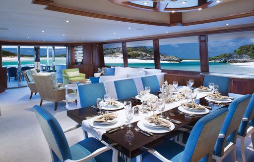Charter yacht SECOND LOVE main salon