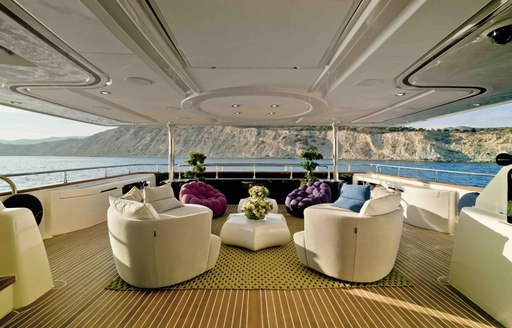 Yacht Bunker's outdoor seating