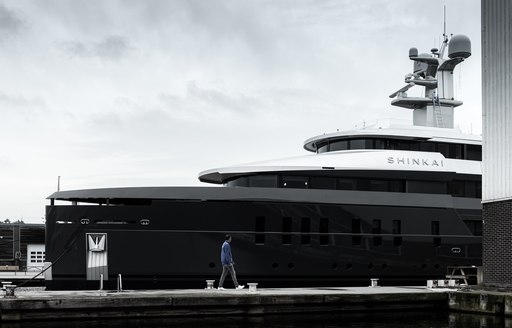 superyacht shinkai leaving yard in Aalsmeer