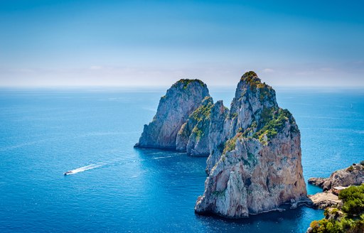 la faraglioni in capri 