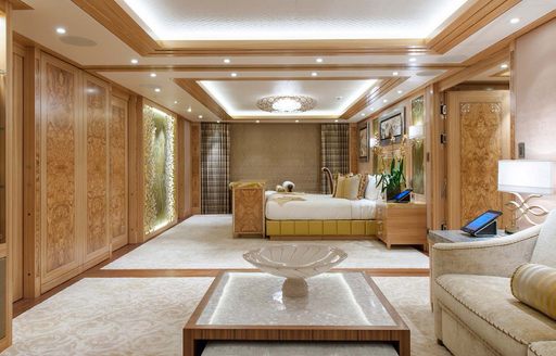 Guest cabin on superyacht SOLANDGE