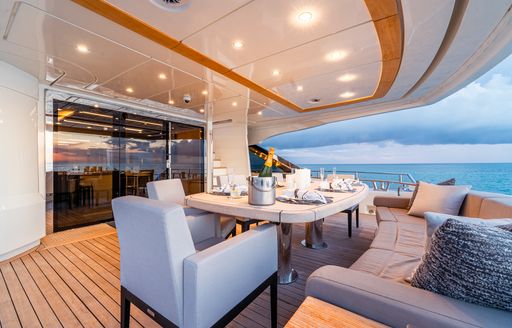 Charter yacht CIELO NERO exterior seating area