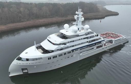 Superyacht O3 on canal