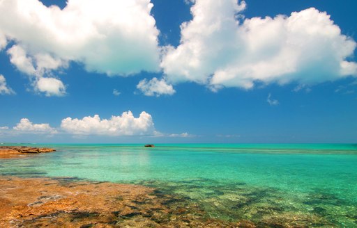 Stunning turquise waters of Cat Island, Bahamas