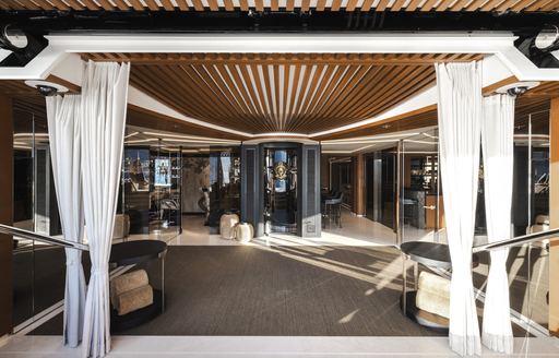 Superyacht Charter KISMET interiors