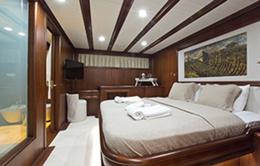 Master stateroom on board sailing yacht REGINA