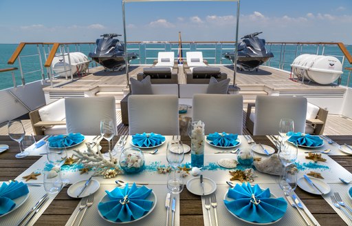 Formal al fresco dining on superyacht Ice 5