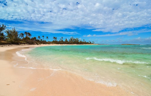 beautiful deserted beach in Eleuthera