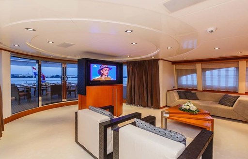 skylounge of motor yacht agram