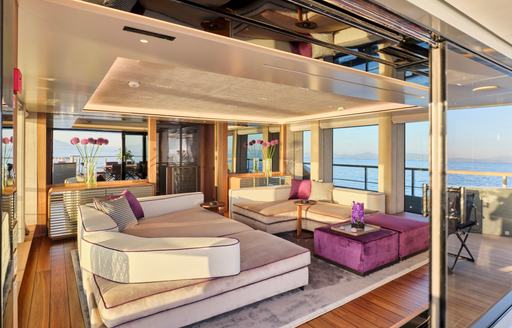 Charter yacht PARA BELLVM interior lounge area