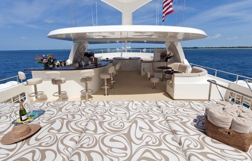 Superyacht SAFIRA's beautiful sundeck