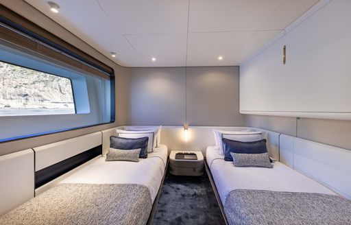 Charter yacht OCEAN ONE twin cabin