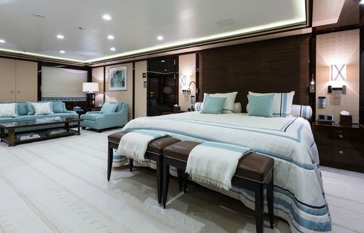 Master cabin onboard charter yacht AXIOMA