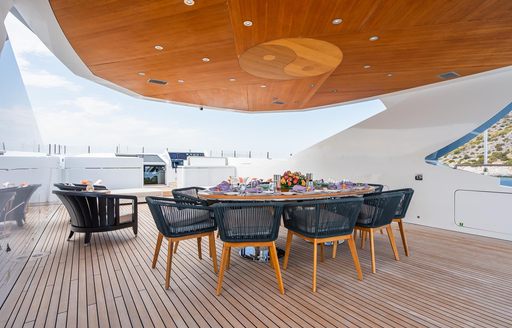 Charter yacht BLUE MOON alfresco dining area