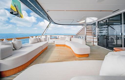 Charter yacht PROPOSITION exterior seating
