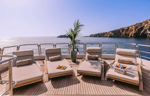 Charter yacht OAK sunloungers