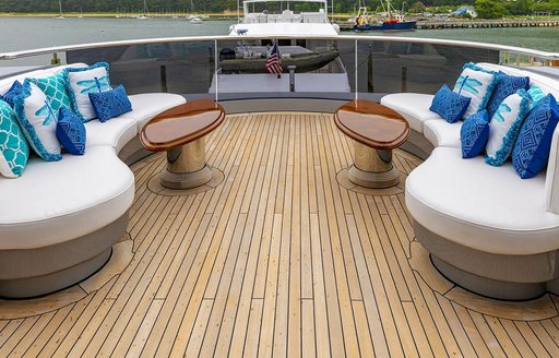 vibrance lounge superyacht