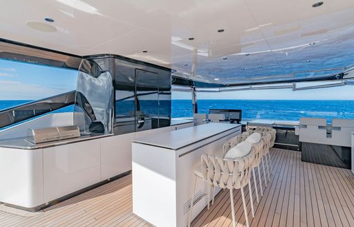 Charter yacht OCEAN ANGEL wet bar and stools