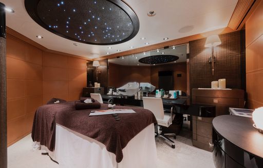 Charter yacht SUNRAYS massage room
