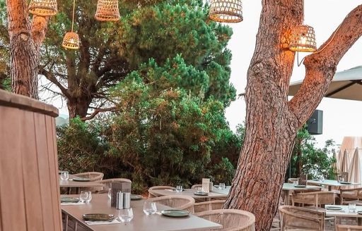 Sea Lounge Porto-Vecchio dining area