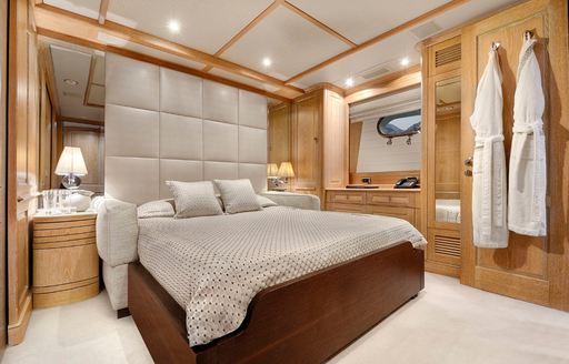 Double guest cabin with central berth onboard charter yacht QUEST R