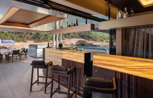 Charter yacht GECO exterior wet bar
