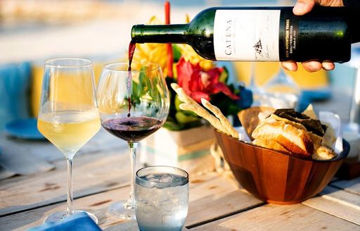 Jamaica - Delmare wine food