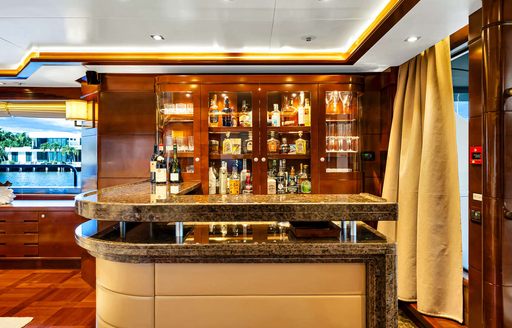 Charter yacht SEASCAPE V interior wet bar