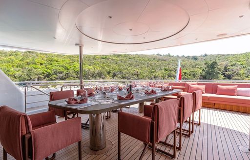 Charter yacht TIREA alfresco dining option