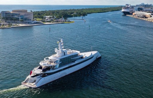 Superyacht EXCELLENCE cruising through Florida