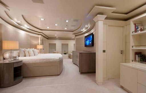 Master suite on board charter yacht Triple 7