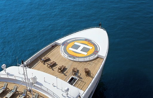 Motor yacht Lauren L helipad