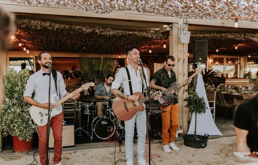 St Tropez - Plage de l'Orangerie music performance
