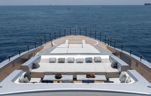 Foredeck helipad on luxury yacht SARASTAR