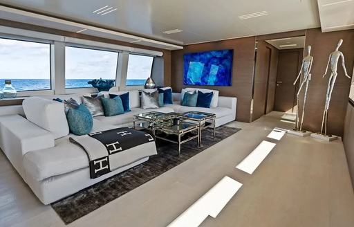 Charter yacht NO SURRENDER interior lounge
