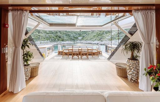 Charter yacht EROLIA exteriors with alfresco dining option