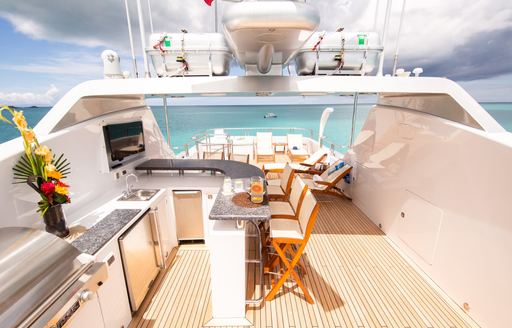 Charter yacht JUST ENOUGH sun deck with wet bar