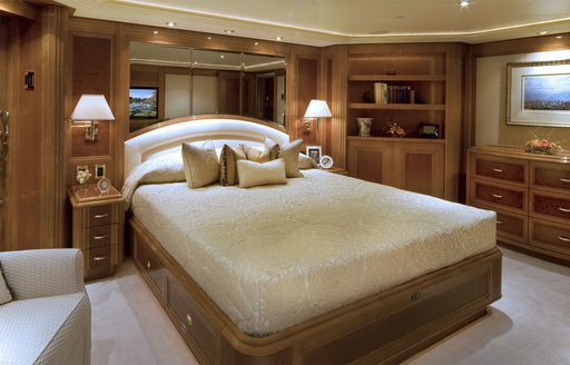 luxury yacht HARMONY master suite