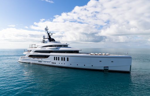 Charter yacht ARTISAN at anchor surrounded by sea