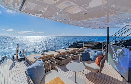 Charter yacht OCEAN ANGEL sun loungers
