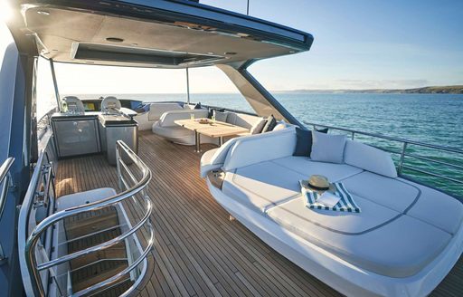 Charter yacht ELIZABETH flybridge overview