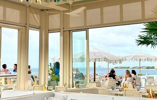 Turks & Caicos - Vita dining area window