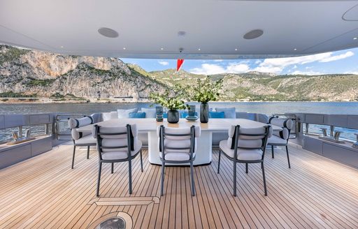 Charter yacht OCEAN ONE alfresco dining area