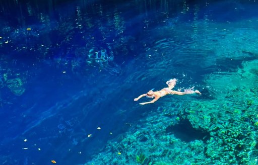 Vanuatu - Matevulu Blue Hole swimming