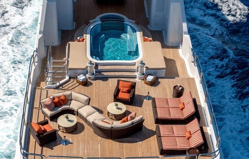 Superyacht charter LUCKY LADY exteriors with seating