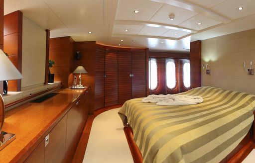 full-beam master suite on board charter yacht BELUGA 